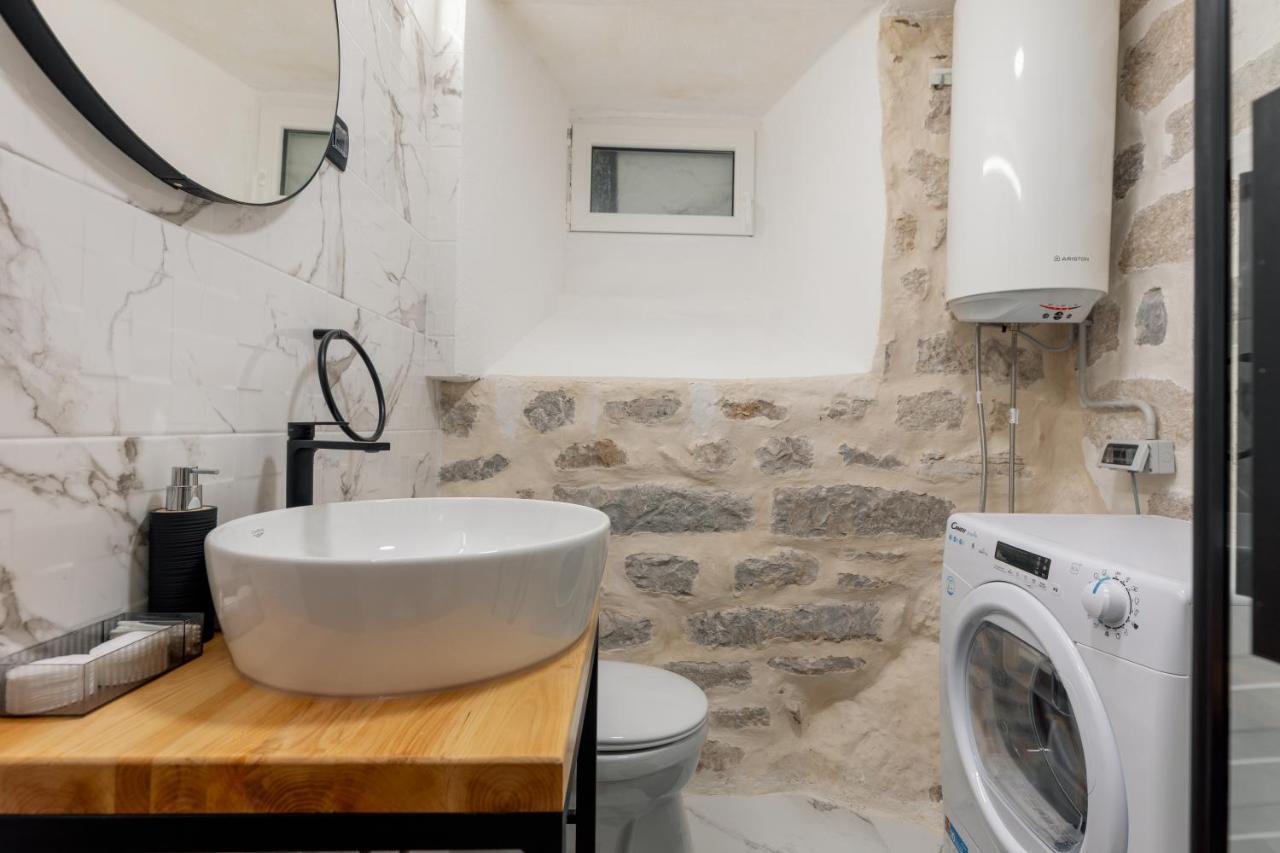 Quince&Sparkle Apartments Old Town Kotor Ngoại thất bức ảnh